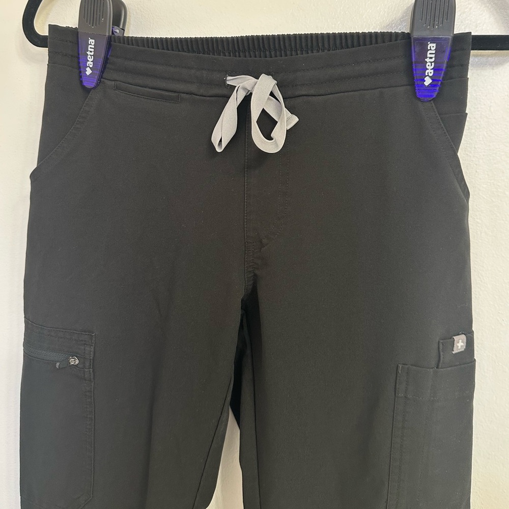 FIGS Scrub Pants - Picture 2 of 4